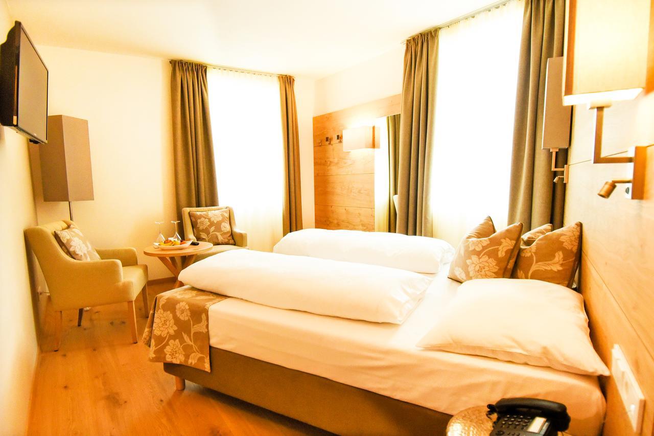 Alte Rathaus 3*